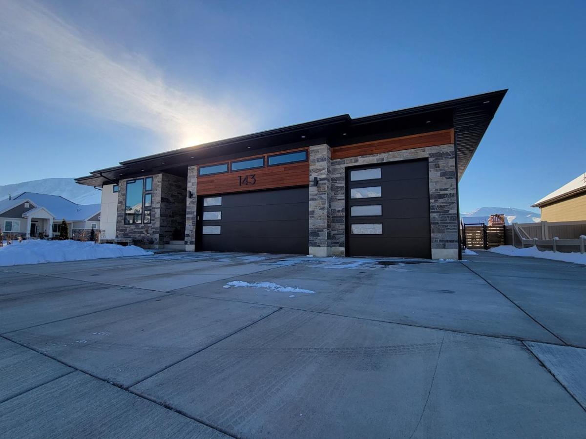 Spacious & Modern Apartment, Close To Universities And Mountains Mapleton Exteriör bild